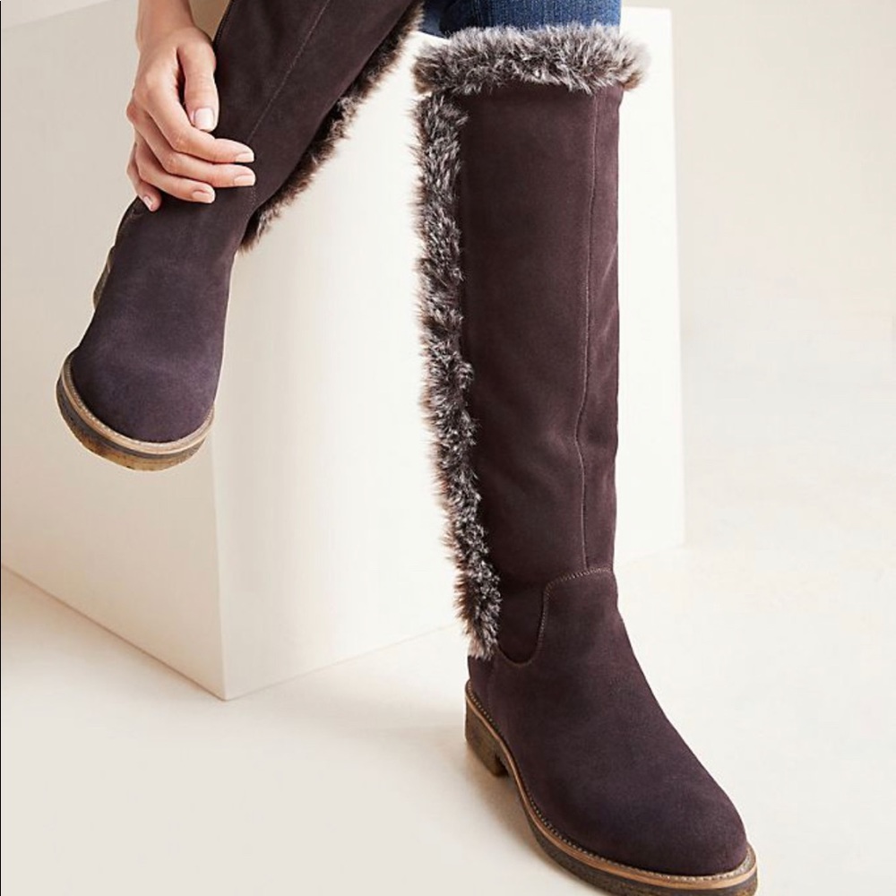 Brown boots - never worn